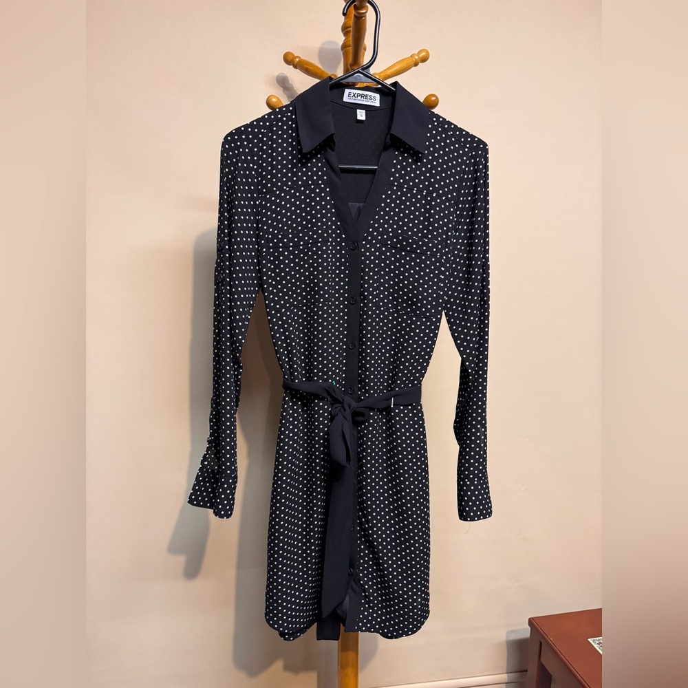 Express Black Polka Dot Portofino Shirt Dress with Belt. Lined. Size XS